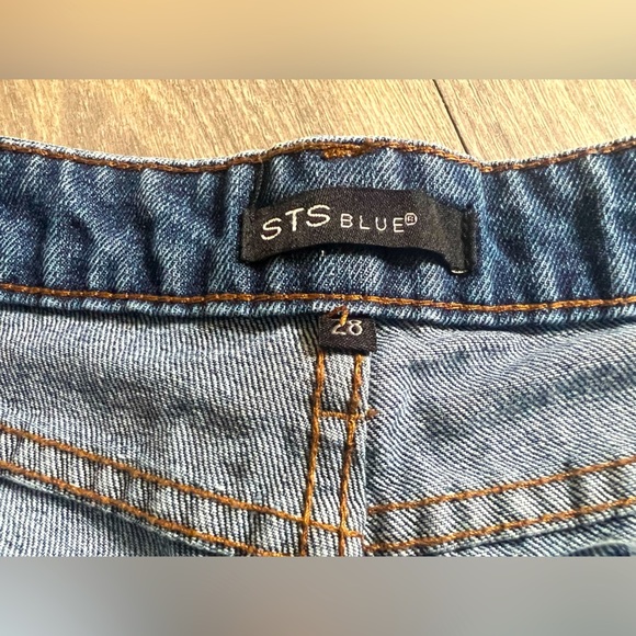 STS Blue Messy Fray Hem Denim Jean Shorts size 28 - Picture 9 of 11